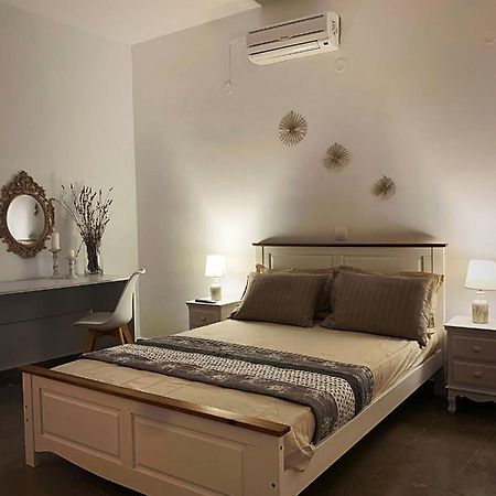 Μaria'S Flats Villa Tolo Bagian luar foto